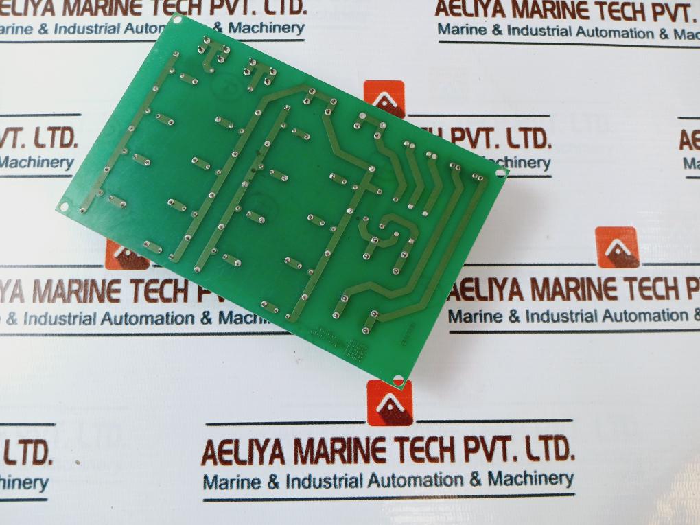 Vectron 172-670 503 Printed Circuit Board