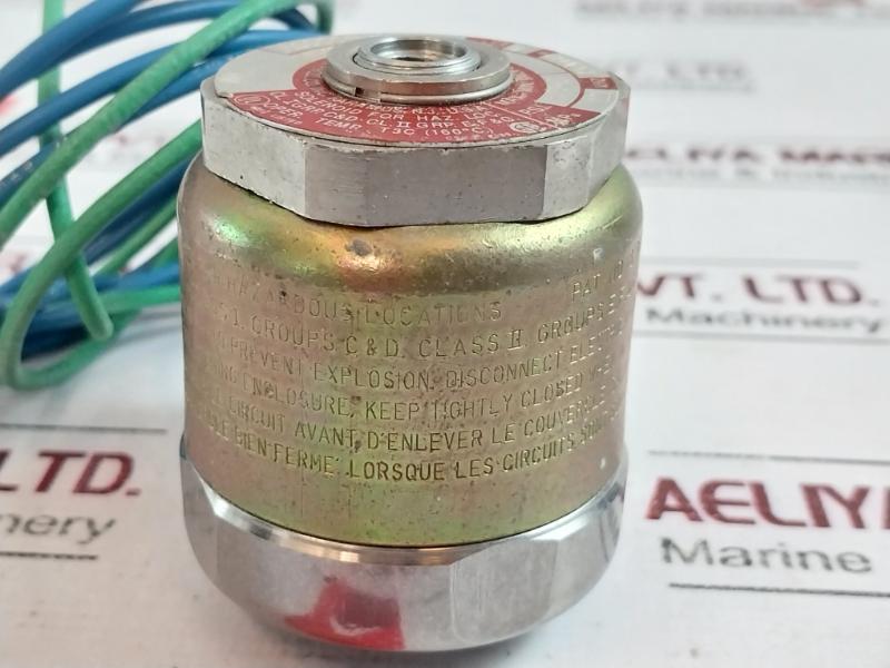 Versa P-1102-98xx Max-min Solenoid Valve 175 Psi, 120v, 160°c