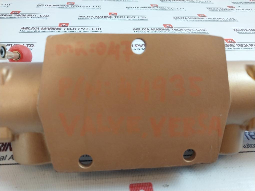 Versa Vbh-4704-ms Directional Control Valve 67518-18-1