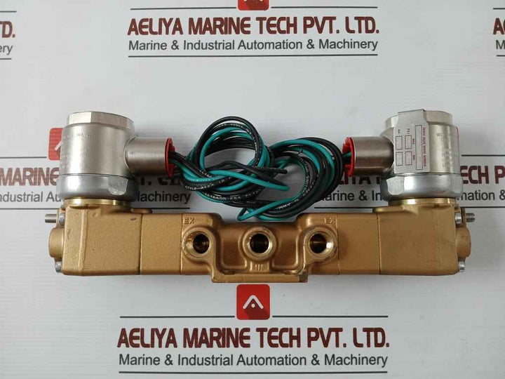 Versa Vxx-4324-m-xx-31-a120 Pneumatic Solenoid Valve V0E23Z0011Tccm