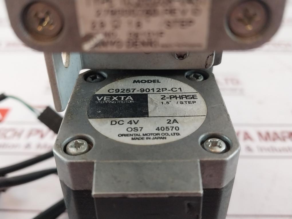 Vexta C9257-9012P-c1 2-phase Step Motor Dc4V 2A 40570 Rev. C 279000773