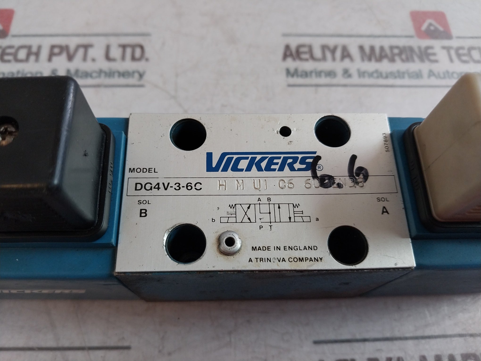 Vickers Dg4V-3-6C H M U1 C6 60 En38 Solenoid Directional Control Valve 24Vdc