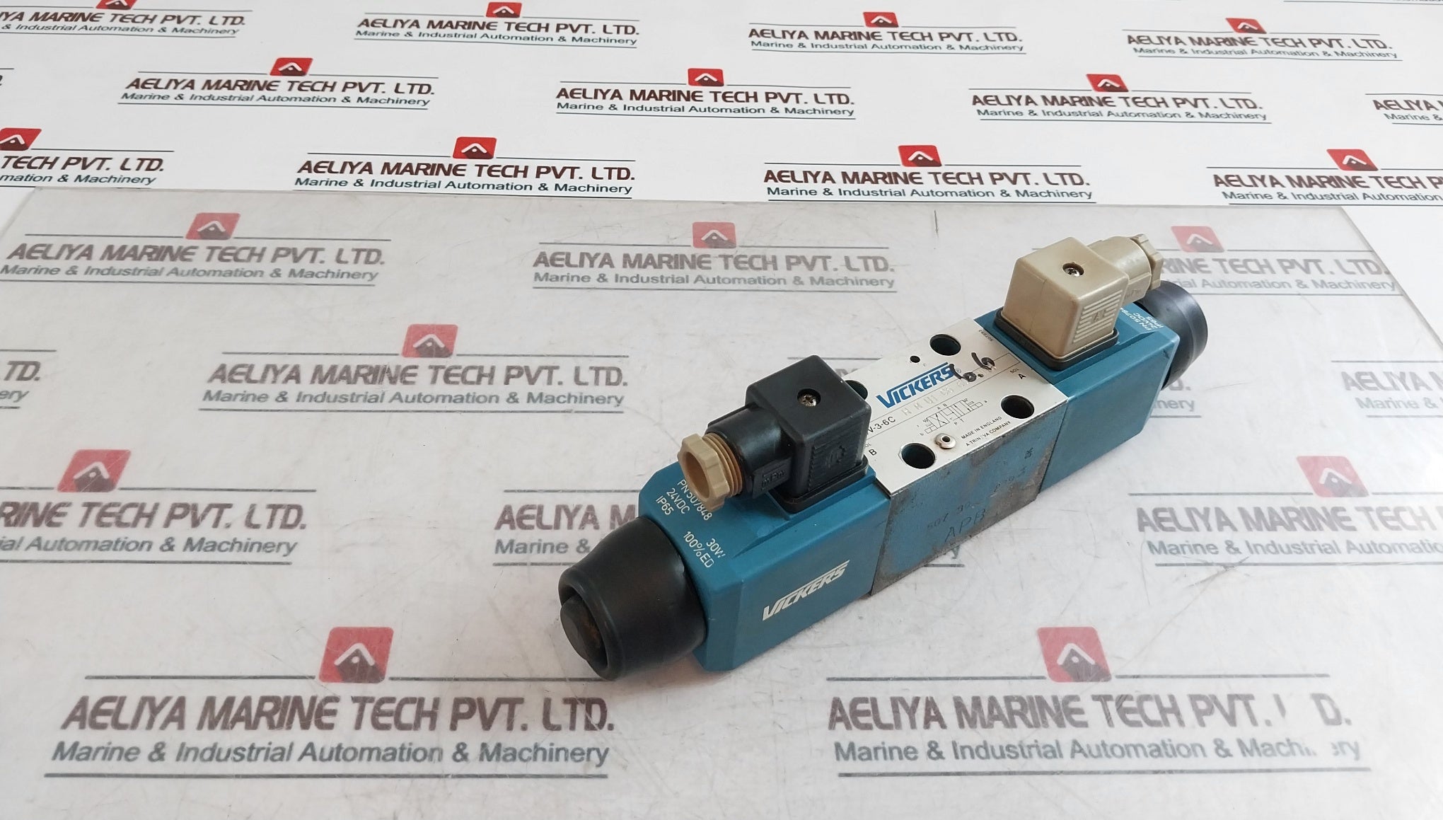 Vickers Dg4V-3-6C H M U1 C6 60 En38 Solenoid Directional Control Valve 24Vdc