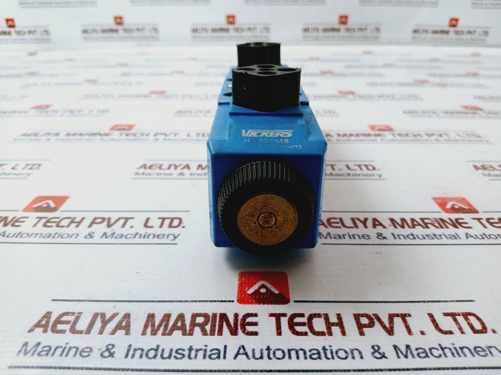 Vickers Dg4V 3 2C M U H7 60 Solenoid Operated Directional Control Valve 24Vdc