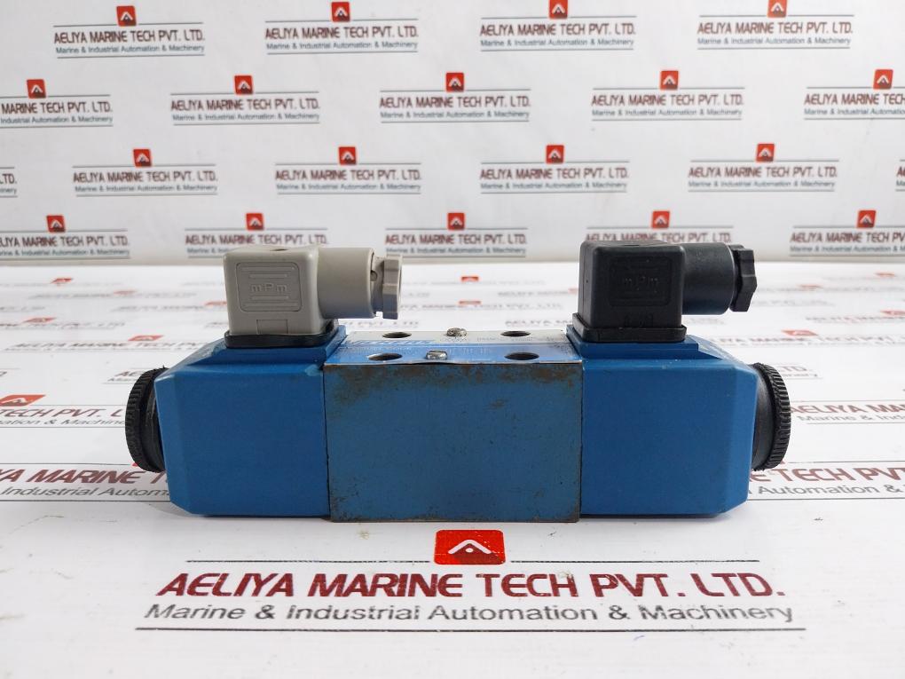 Vickers Dg4V-3-6C-h-m-u1-d6-60-en38 Solenoid Directional Control Valve 350 Bar
