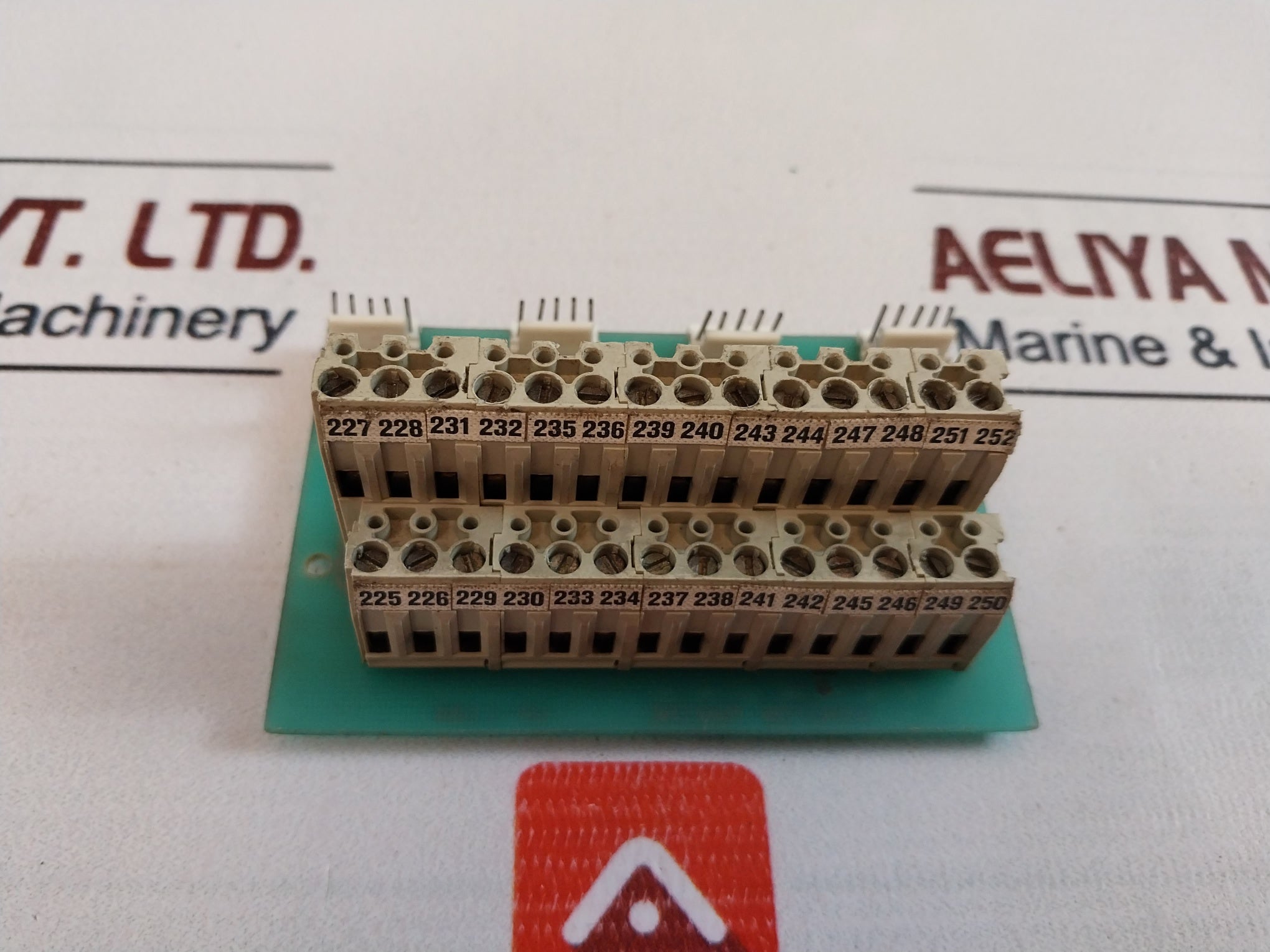 Vingtor Marine Vp-1104 Printed Circuit Board 80 Gm