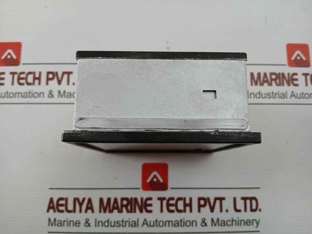 Voltmeter Brand Saci 300/5A