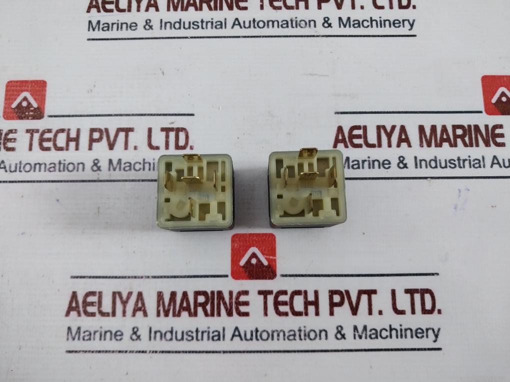 Volvo 3171420 Automotive Relay 24V