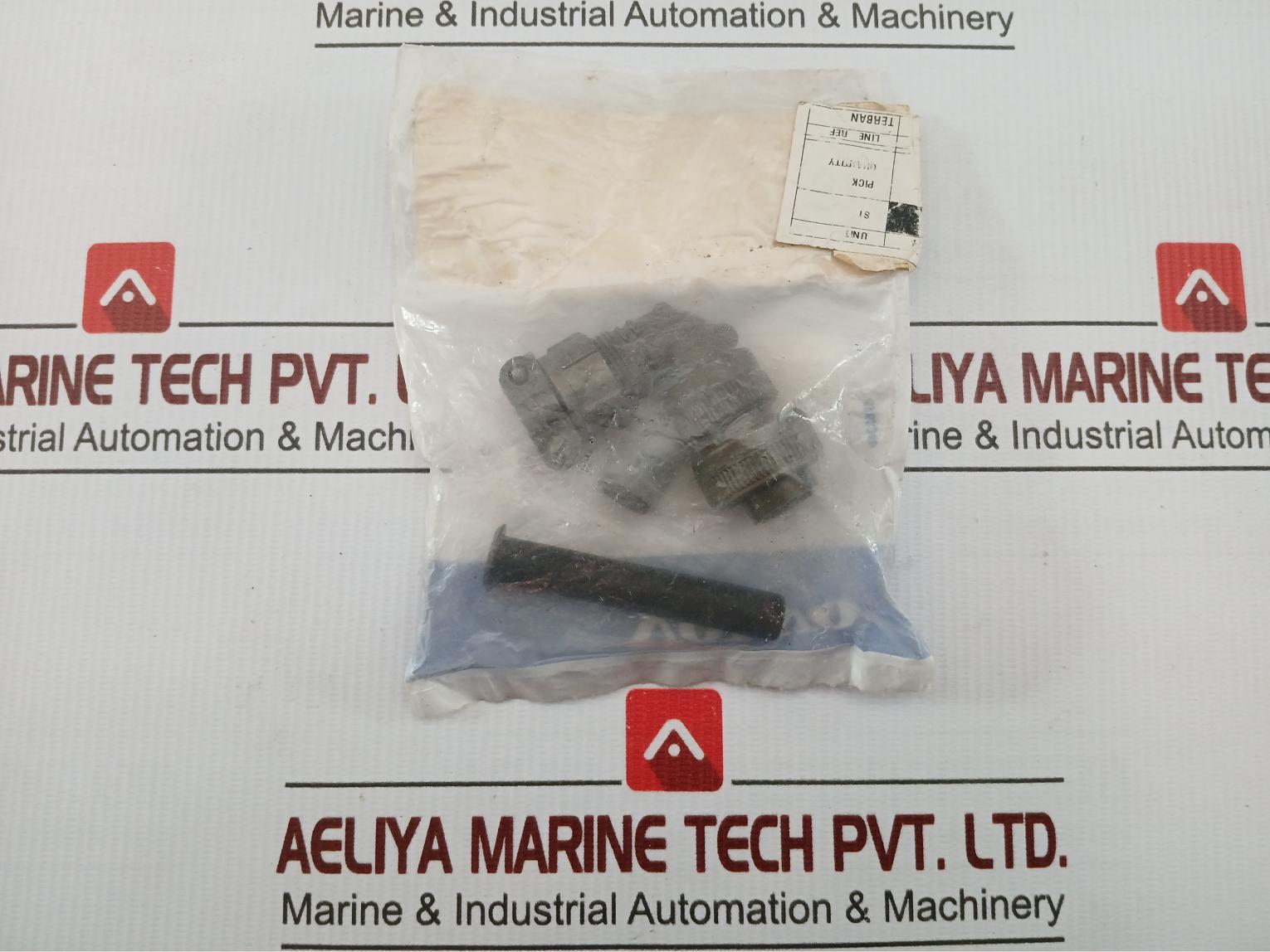 Volvo Circular Connector Cable Clamp Set 846580