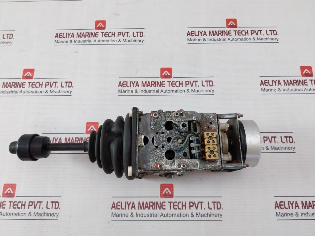 W.Gessmann P5100500005 Industrial Joystick Controller 5Kohm 2A 250V