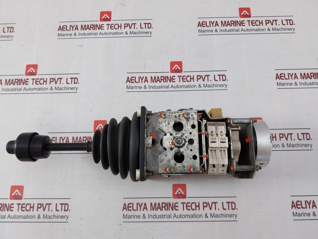 W.Gessmann P5100500005 Industrial Joystick Controller 5Kohm 2A 250V