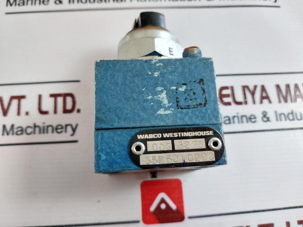 Wabco 3526010220 Pneumatic Valve 002 3278