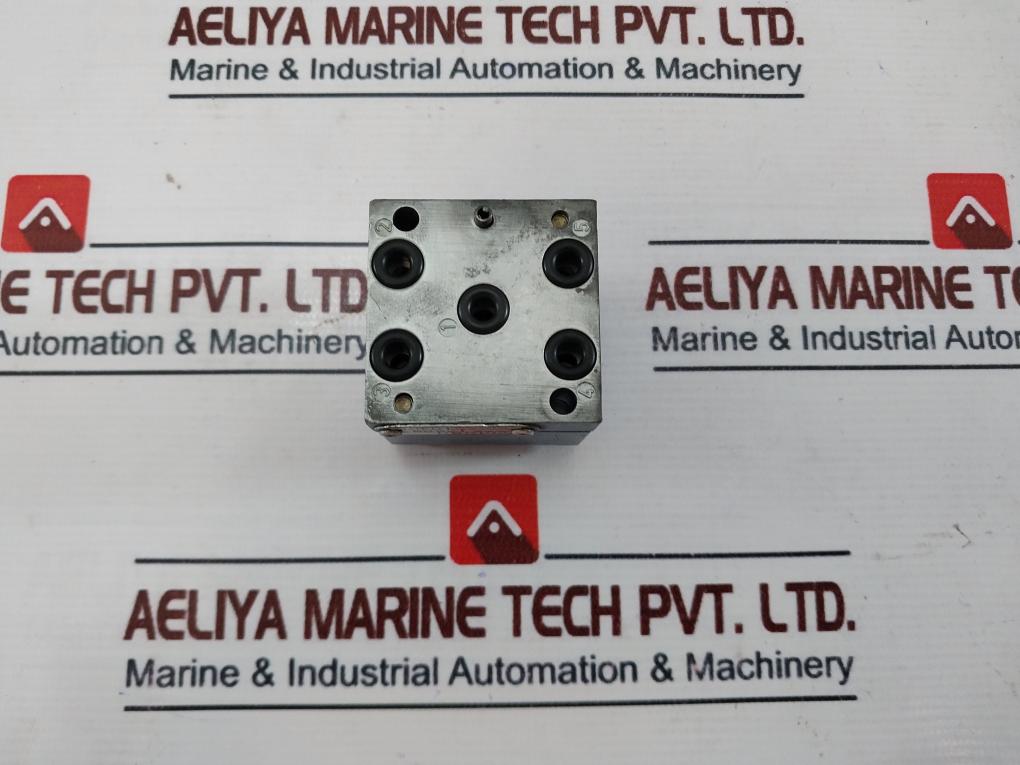 Wabco 3526010400 Pneumatic Valve Block