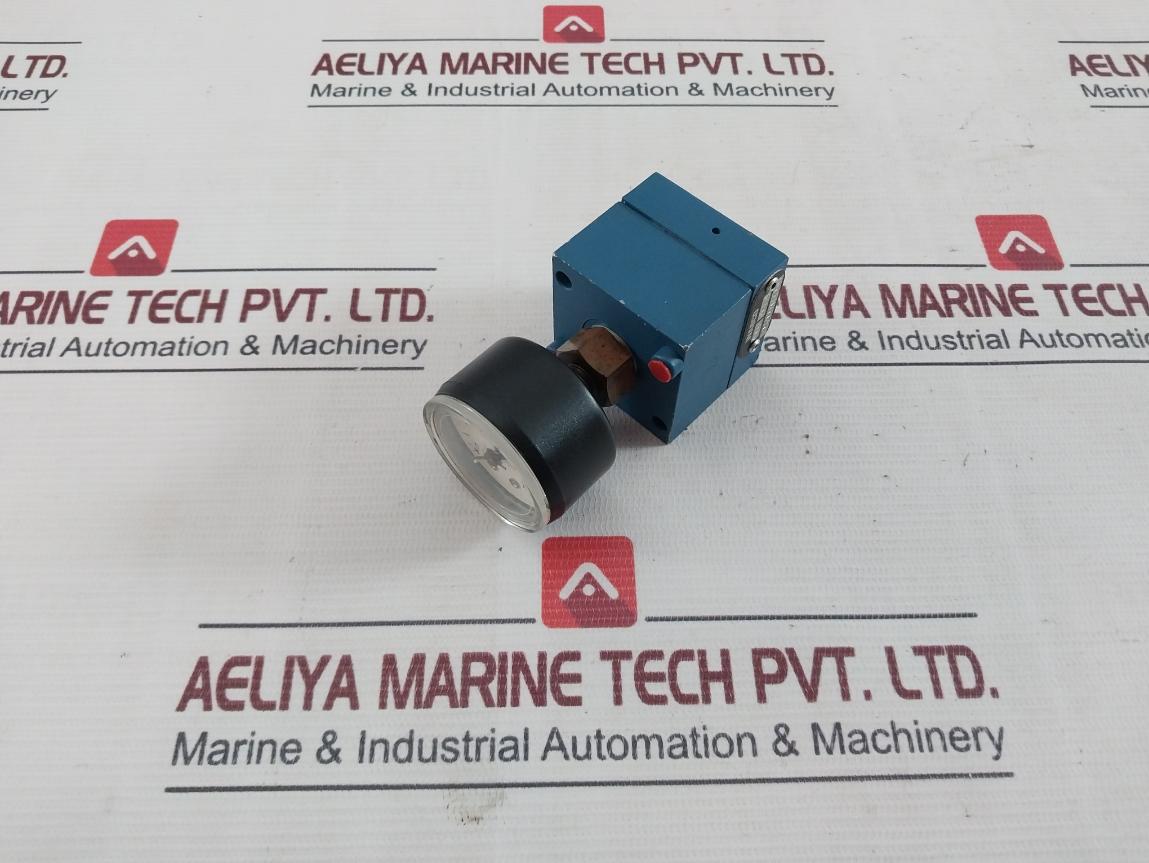 Wabco 3526010500 Directional Control Valve W/ Pressure Gauge 0 To 10 Bar