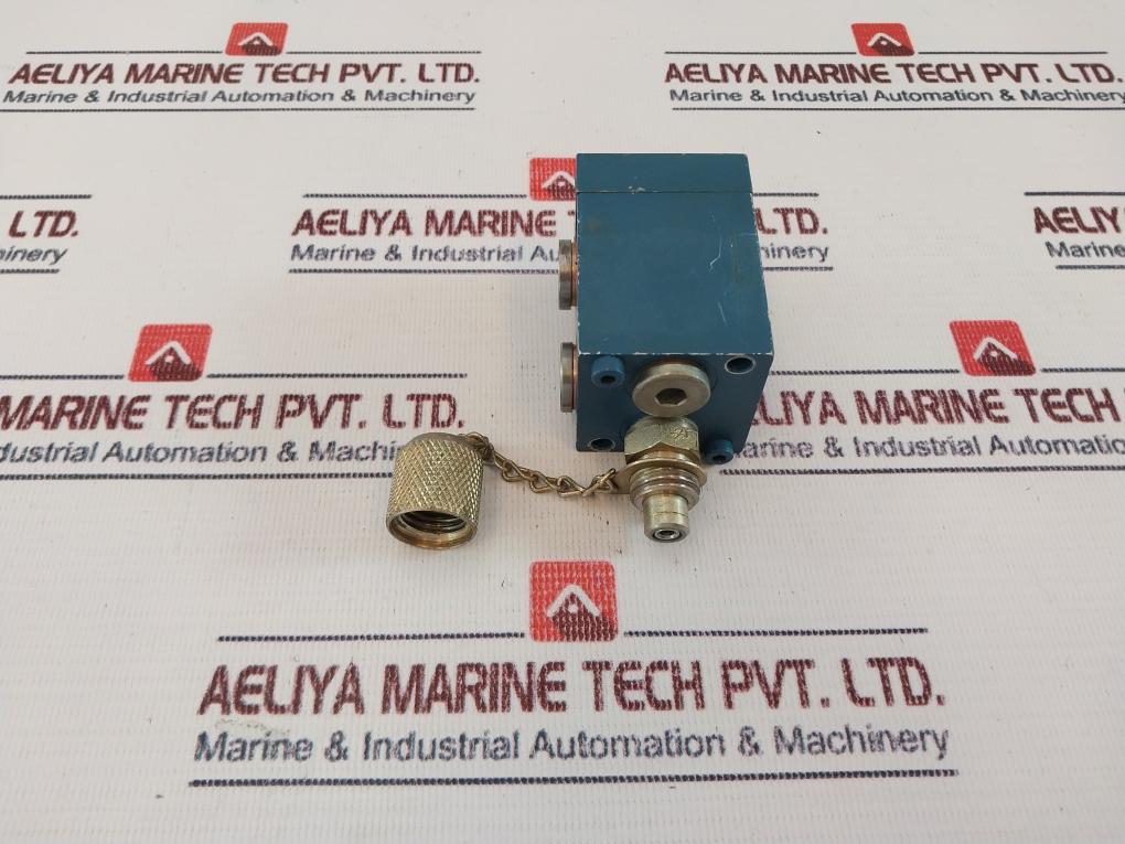 Wabco 3526021400 Pneumatic Directional Valve