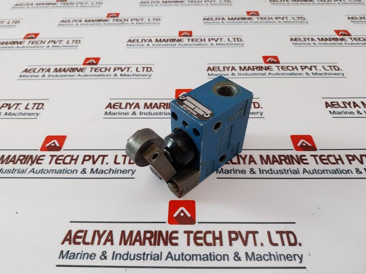 Wabco 3630030010 Roller Lever Directional Valve
