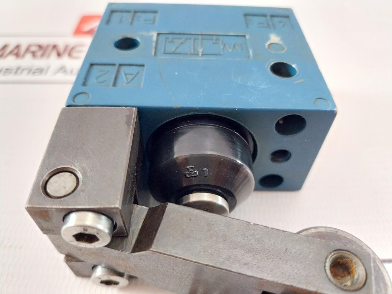 Wabco 3630070010 Lever Pneumatic Directional Valve