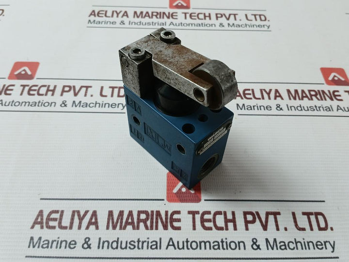 Wabco 3630070010 Pneumatic Directional Valve USED