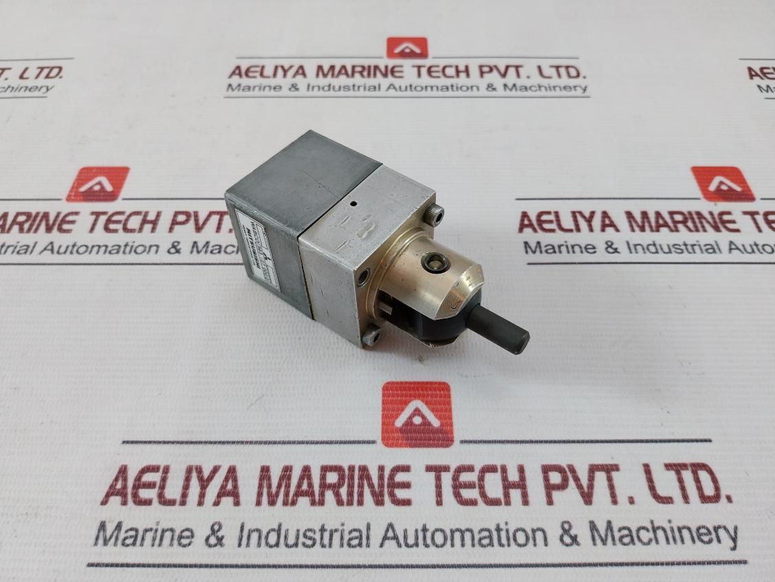 Wabco 363 127 000 0 Directional Control Valve