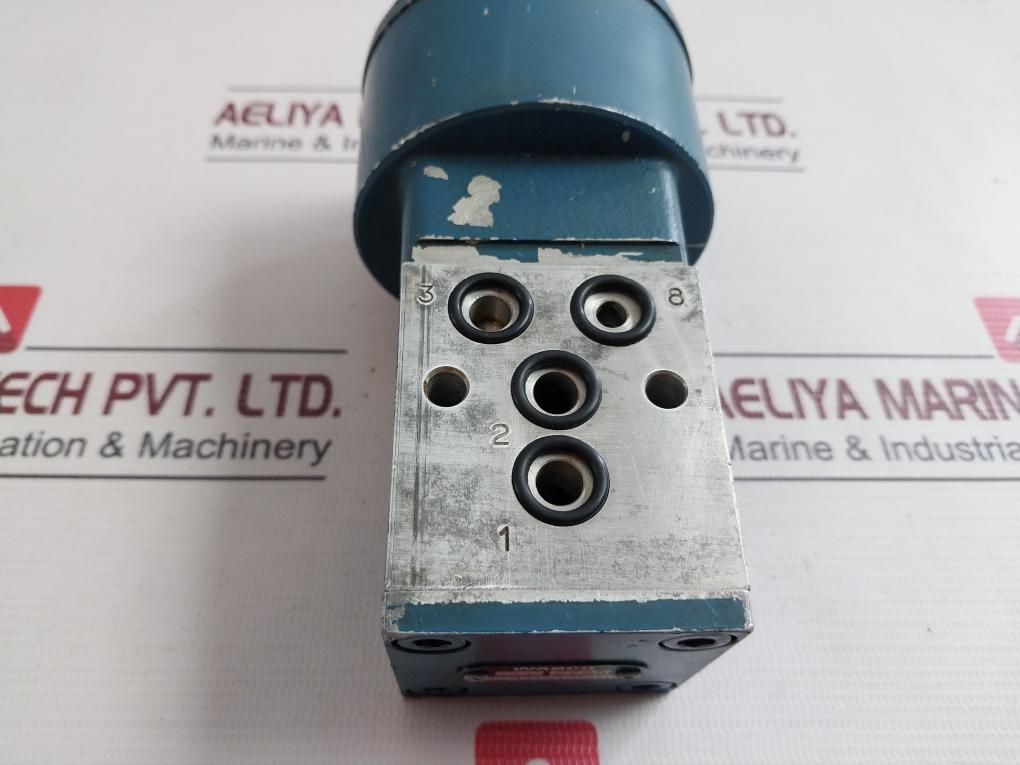 Wabco 3710302000 Pneumatic Direction Control Valve 002 3285