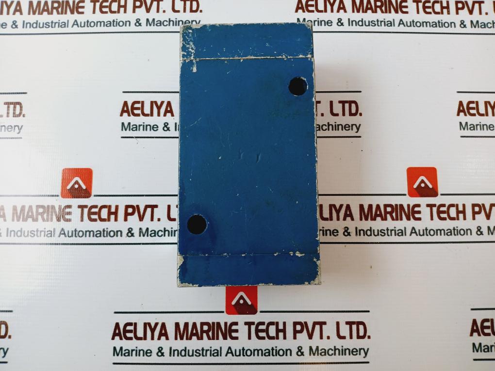 Wabco 3710700990 Air-pilot Pneumatic Directional Valve