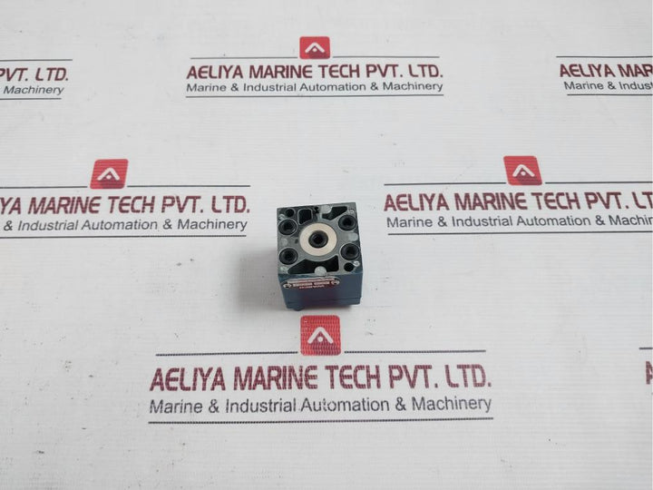 Wabco 3712010000 Directional Control Valve