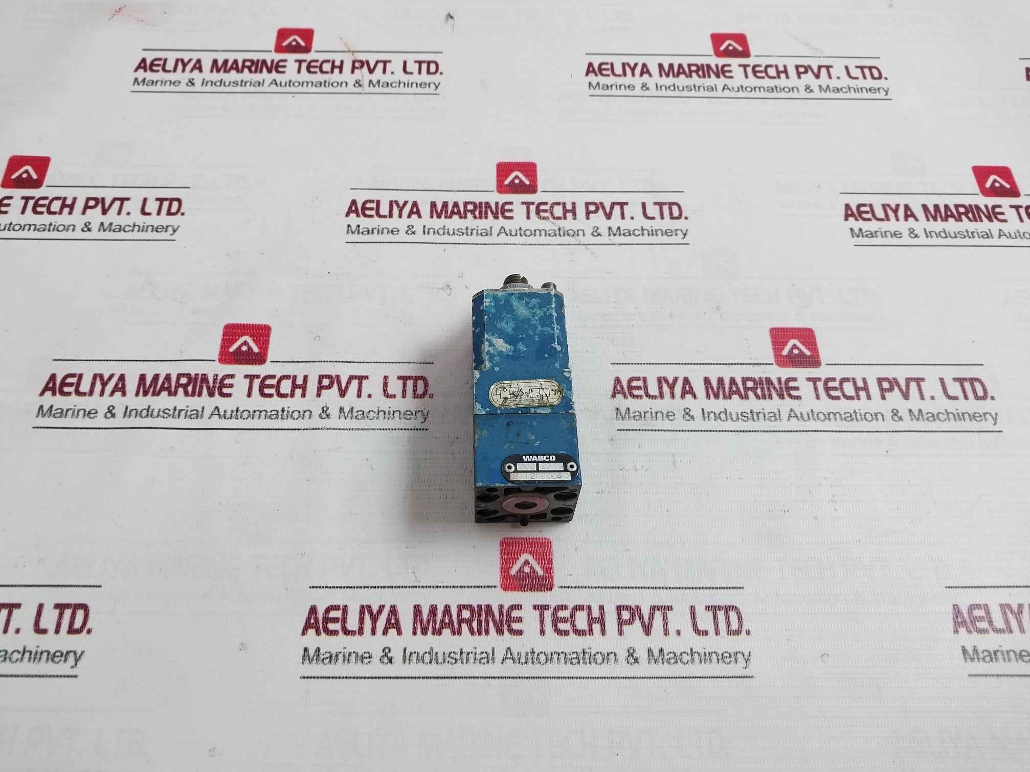 Wabco 3712090050 Directional Control Valve