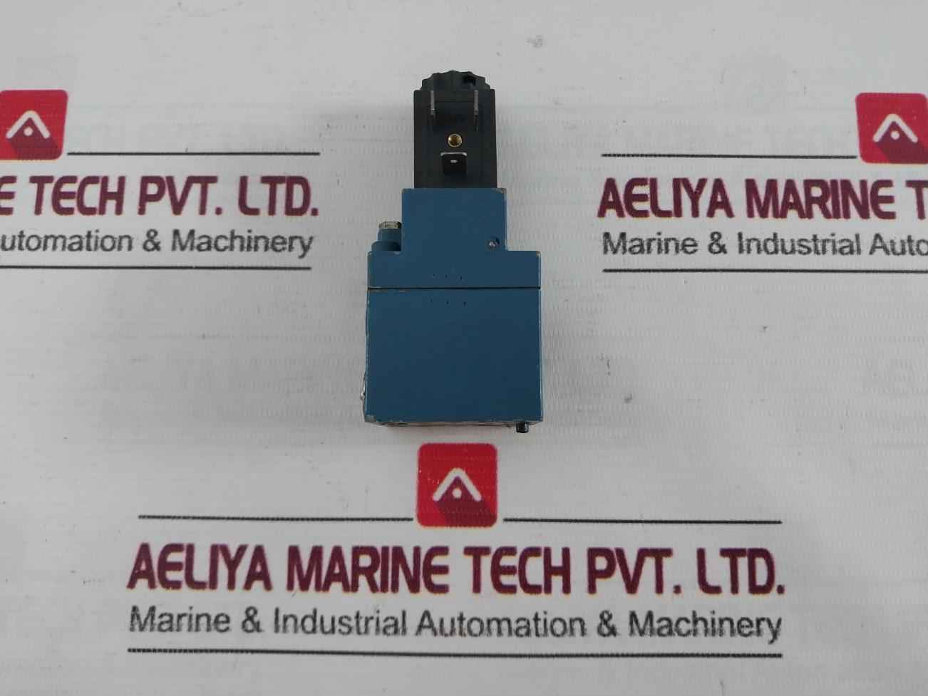 Wabco 3722250220 Pneumatic Directional Valve 24V 10Bar Max