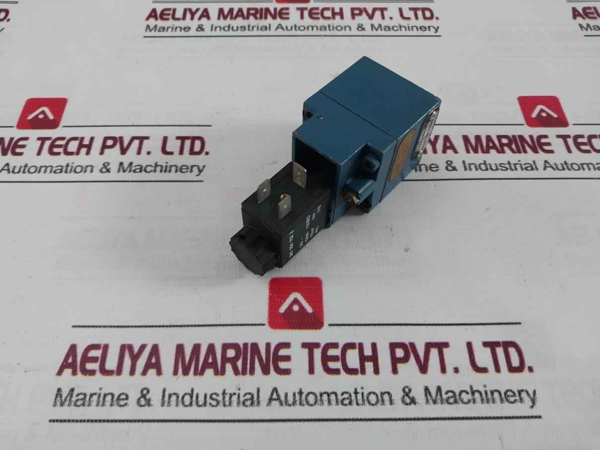 Wabco 3722250220 Pneumatic Directional Valve 24V 10Bar Max