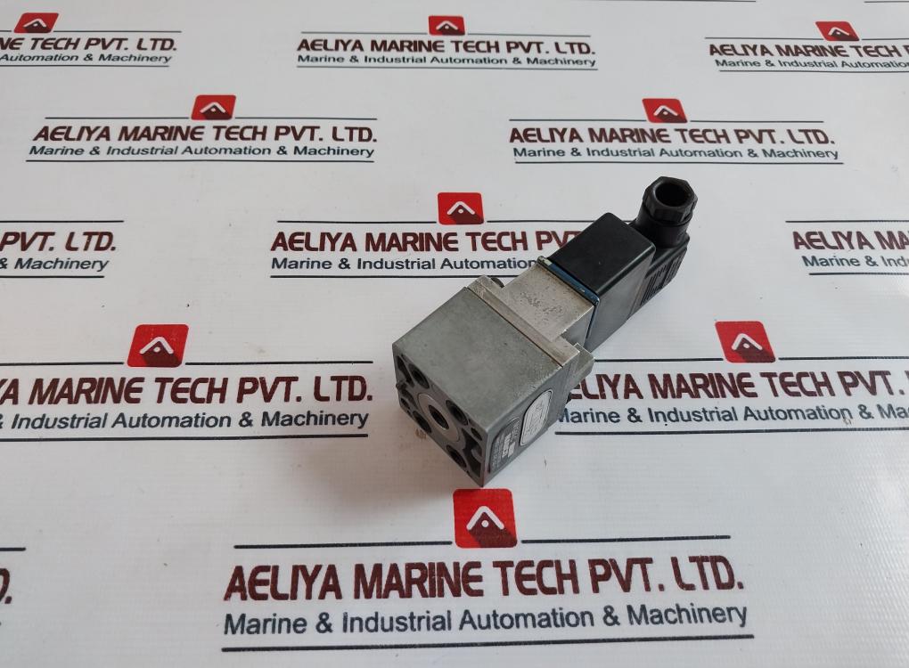 Wabco 372 225 022 0 Pneumatic Valve 24V