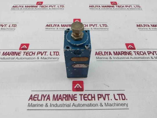Wabco 3750239200 Pressure Reducing Valve 002 3479