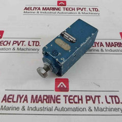 Wabco 3750239200 Pressure Reducing Valve 002 3779