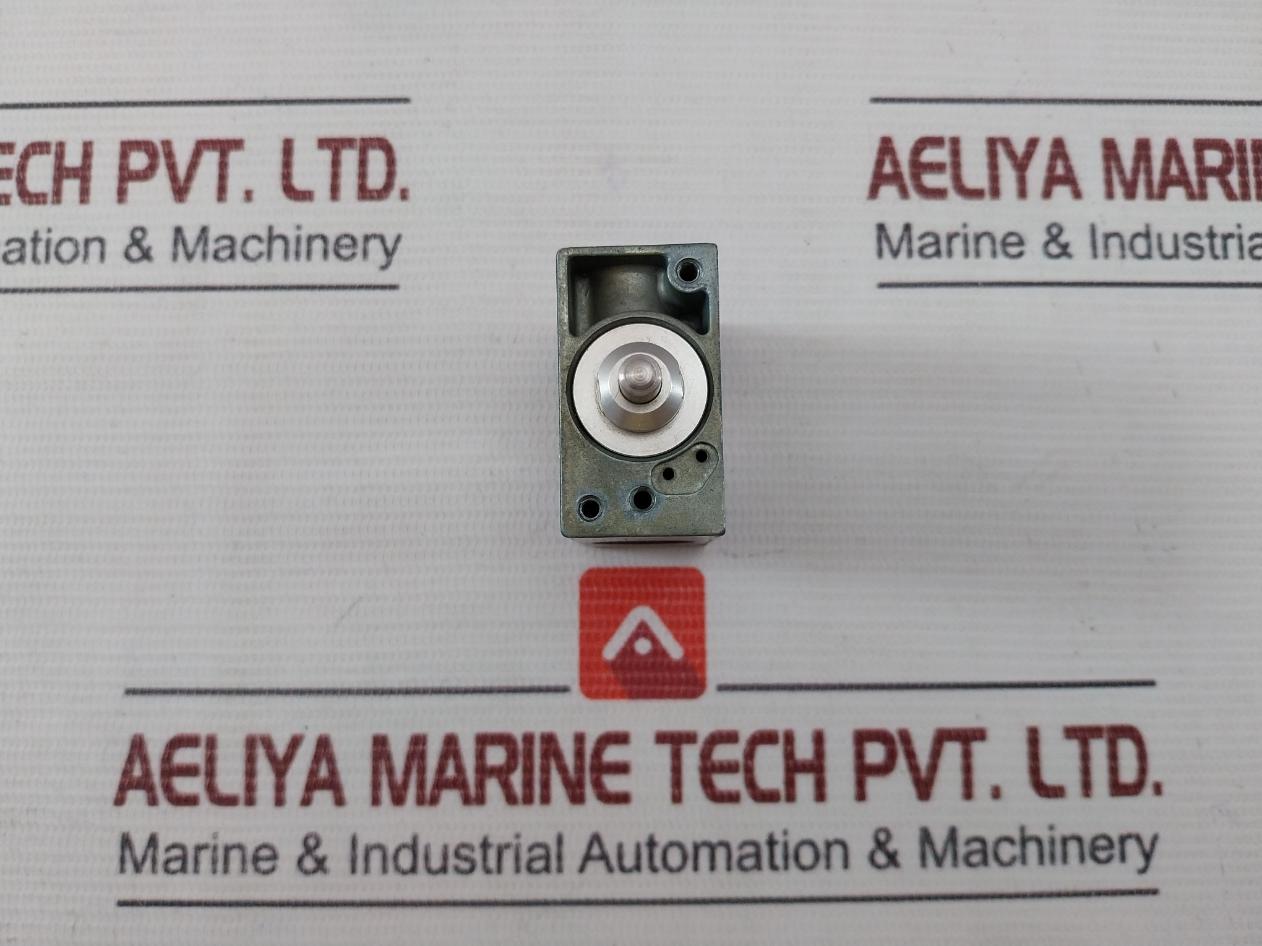 Wabco 5630101240 Push Button Pneumatic Directional Control Valve