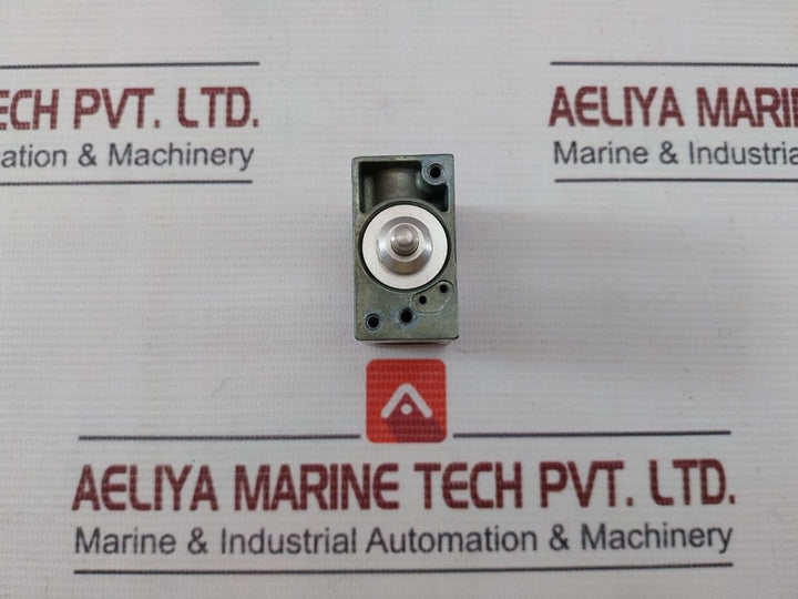 Wabco 5630101240 Push Button Pneumatic Directional Control Valve