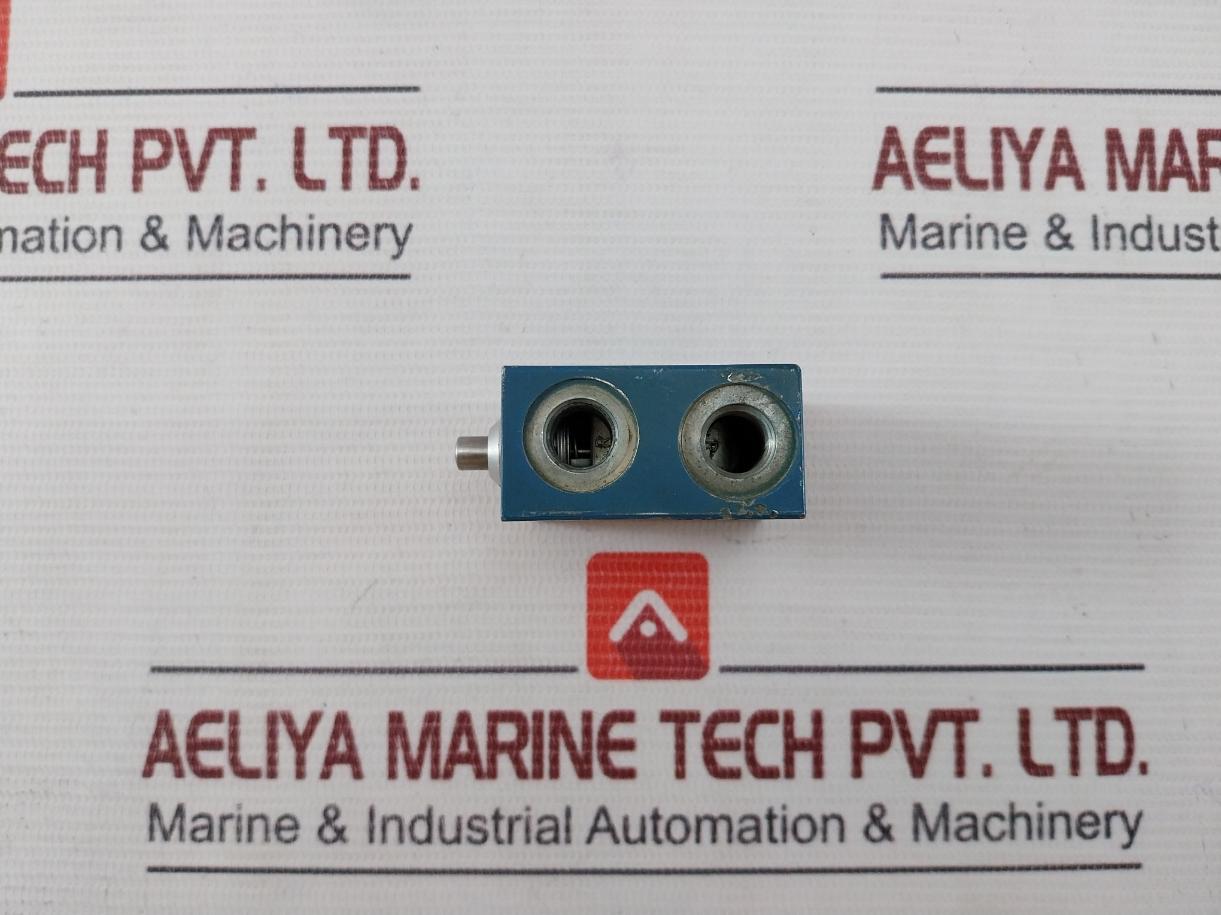 Wabco 5630101240 Push Button Pneumatic Directional Control Valve