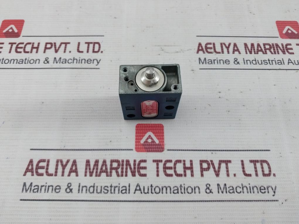 Wabco 5630101240 Push Button Pneumatic Directional Control Valve 002 1484