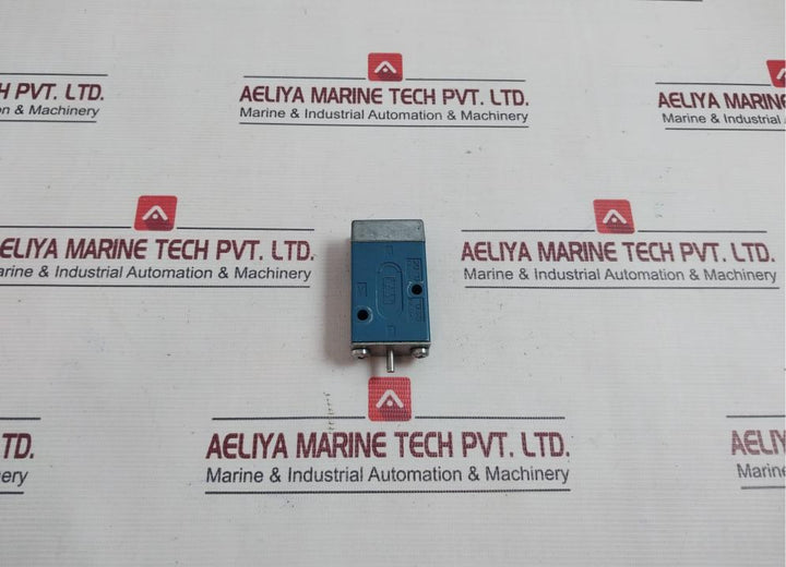 Wabco 5630700000 Directional Control Valve 002 1092