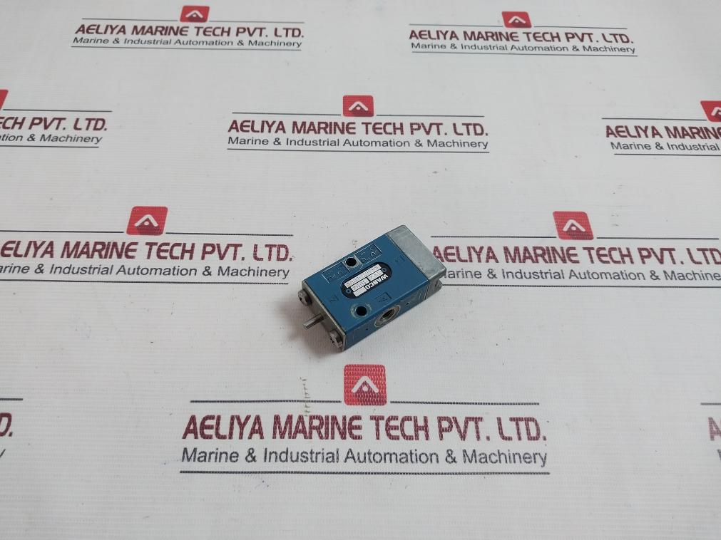 Wabco 5630700000 Directional Control Valve 002 1092
