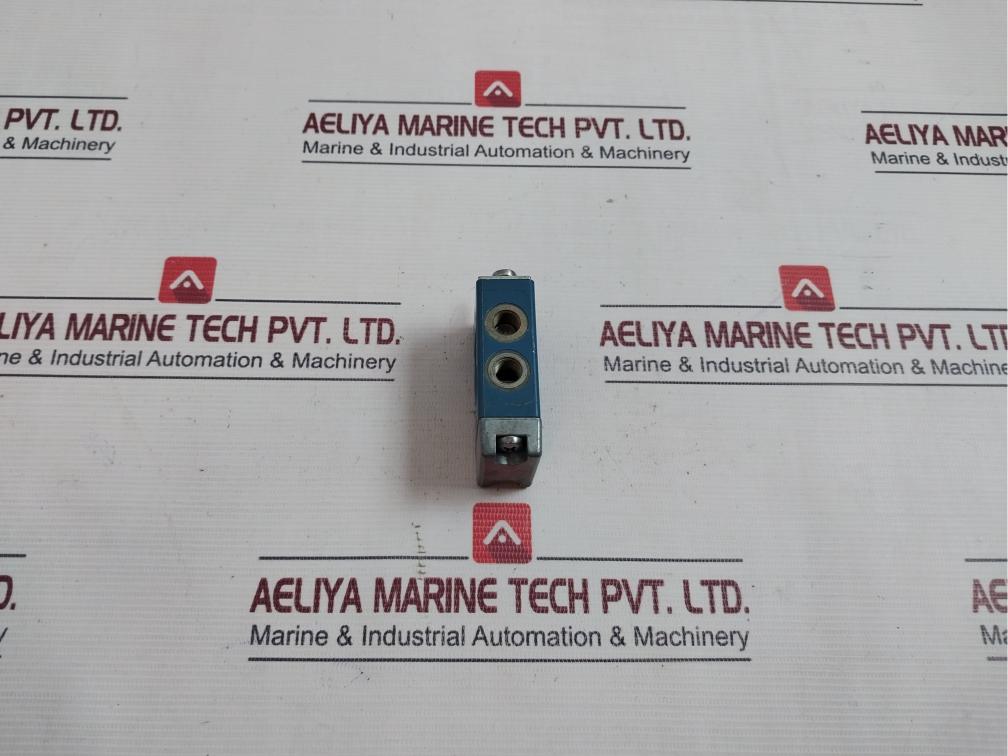 Wabco 5630700000 Directional Control Valve 002 1092