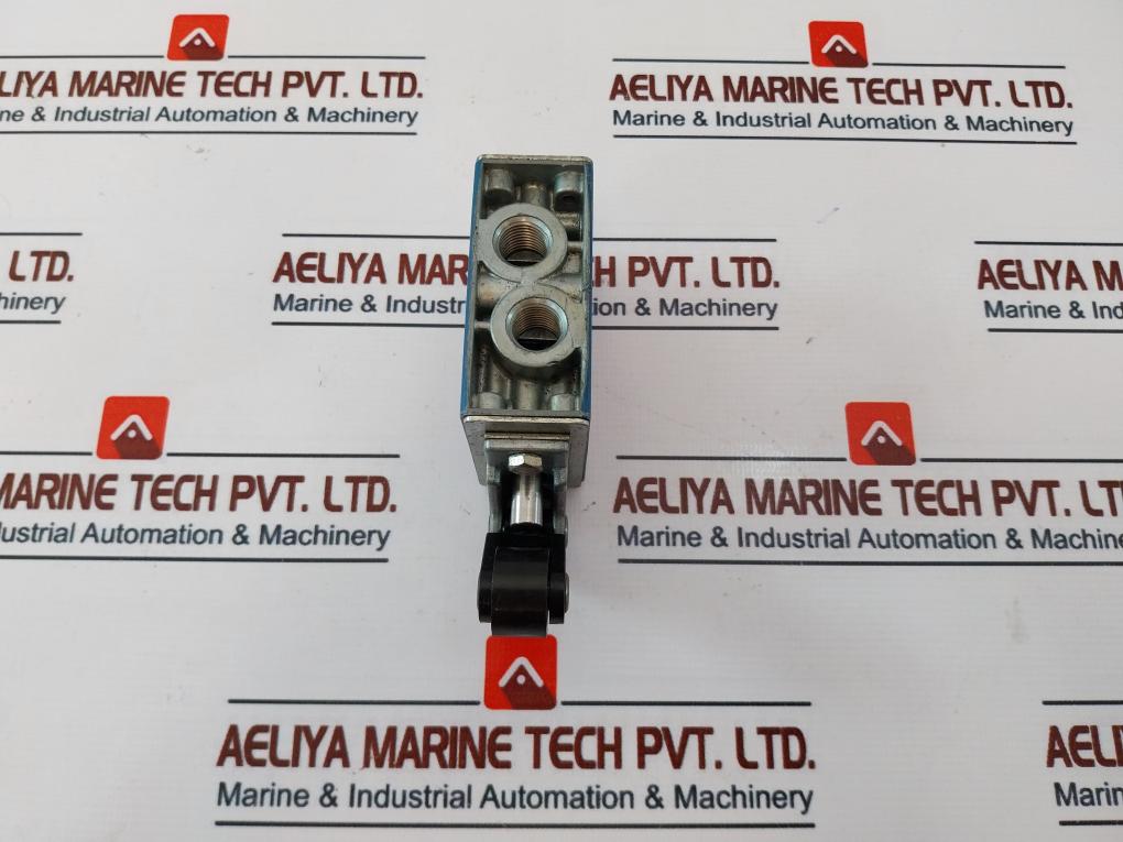 Wabco 5631020100 Pneumatic Directional Valve