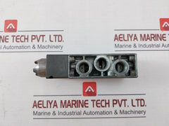 Wabco 5631270000 Directional Control Valve 002