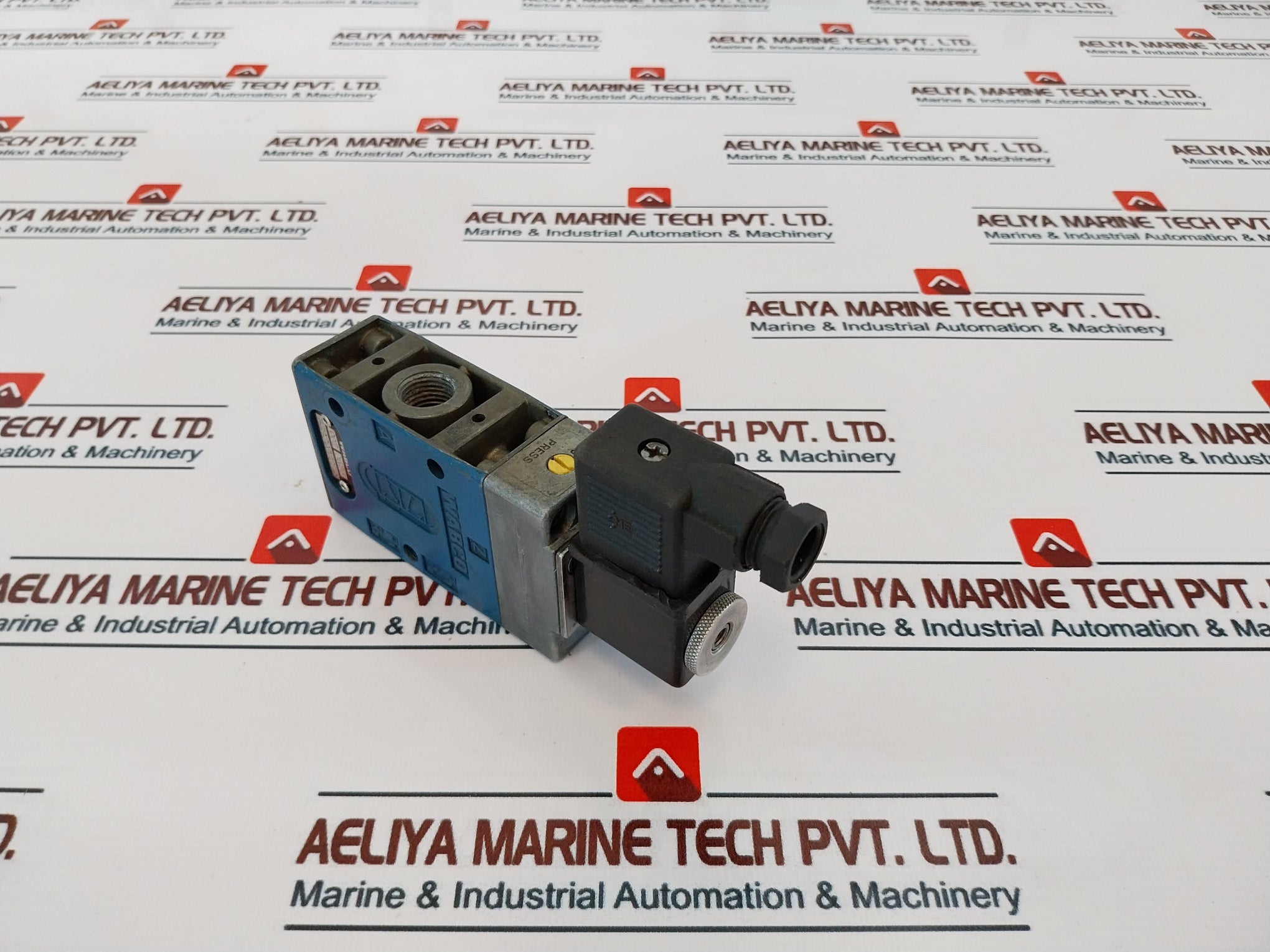 Wabco 5722022220 Solenoid Valve 002 0686