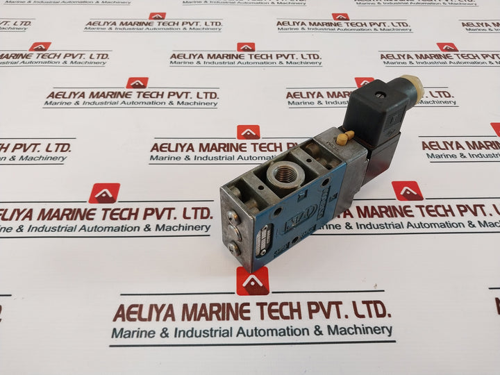 Wabco 5722022220 Solenoid Valve 002 2584