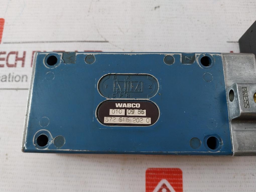 Wabco 5726162020 Pneumatic Valve 24V Dc 187Ma 10 Bar