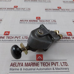 Wabco P59332-1 Pilotair Lever Operated Valve 250 Psi