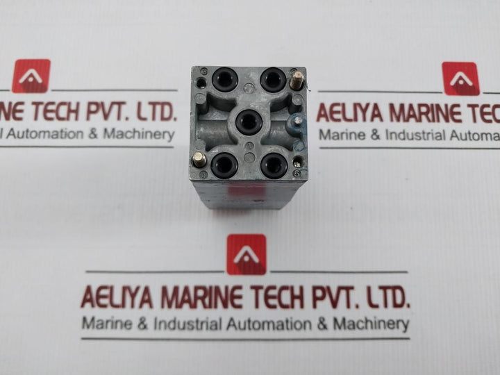 Wabco Pneumatic Directional Valve 371 205 2000
