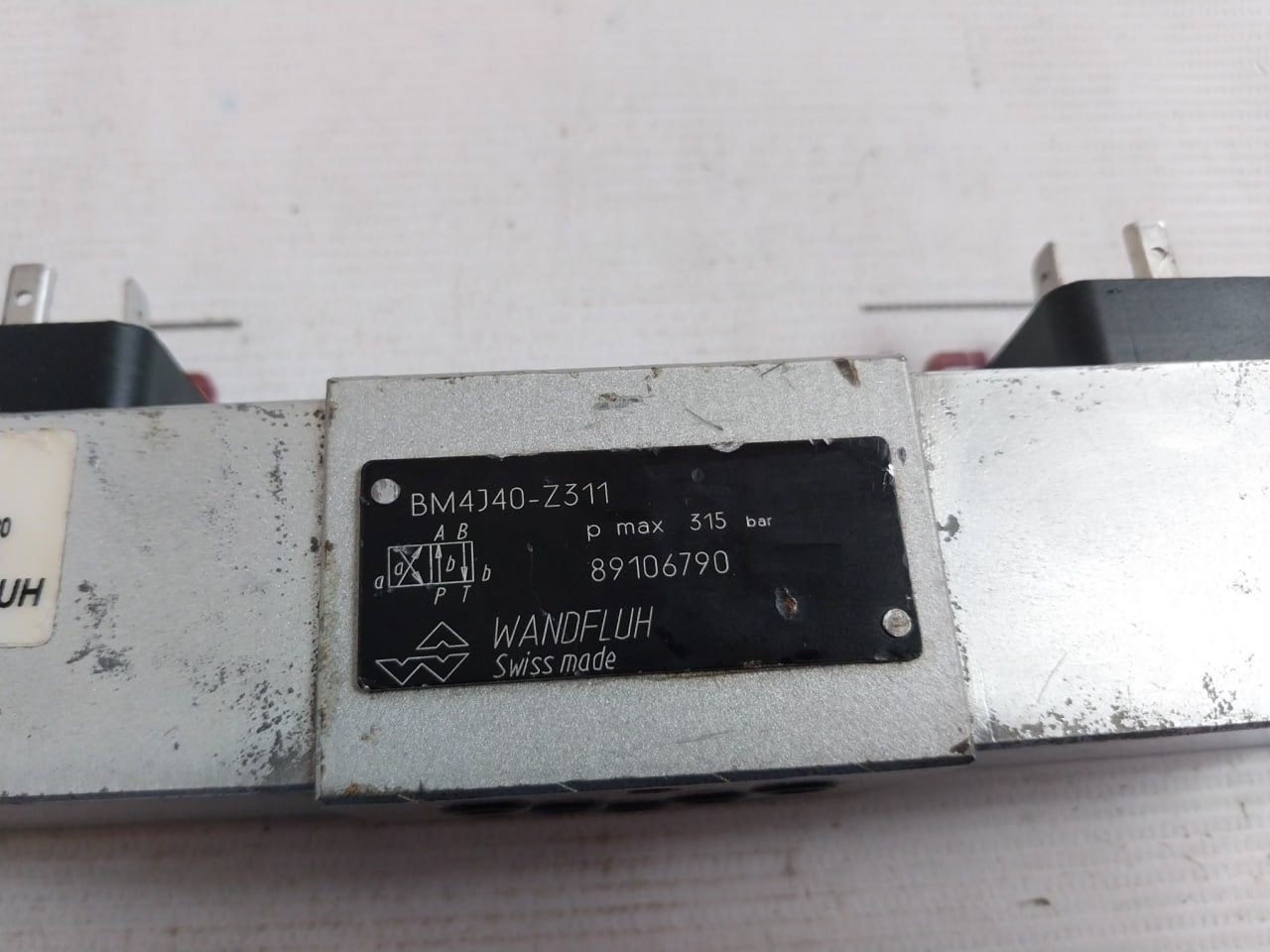 Wandfluh Bm4J40-z311 Hydraulic Solenoid Valve 315 Bar 24Vdc Vde 0580