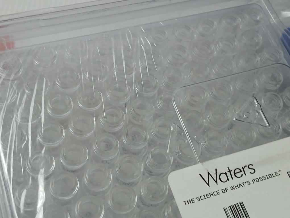 Waters 186000307C Clear Glass Screw Neck Vial With Cap (1 Box = 100Pcs)