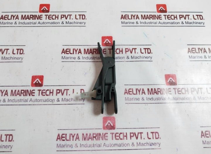 Waters 410000423 Plastic Tubing Cutter - Upchurch Scientific Polymeric