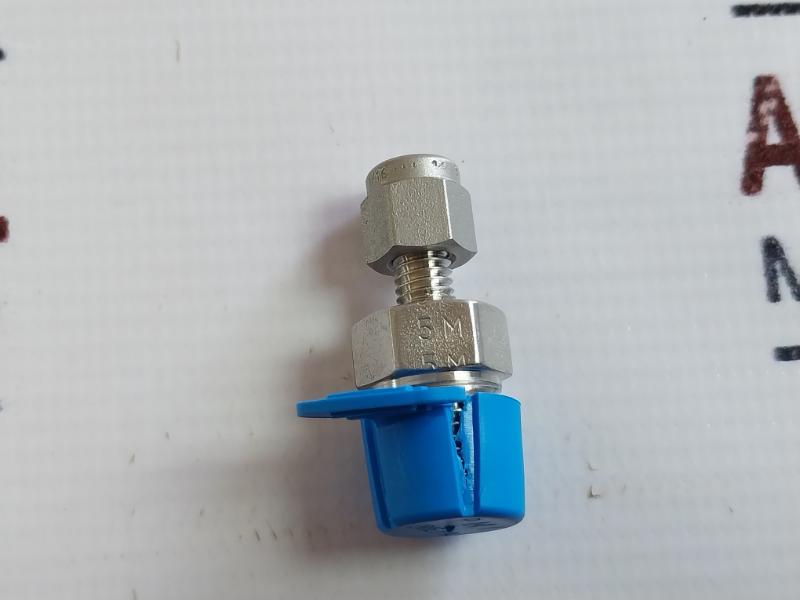 Waters 700007143 Fitting, 1/8” Mnpt- 1/16” Comp Connector
